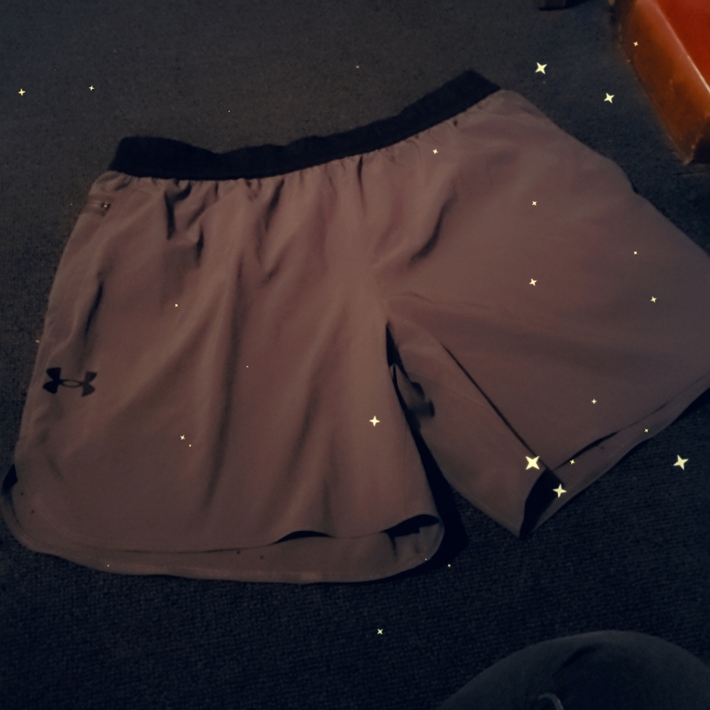 Under Armour Shorts Size XL